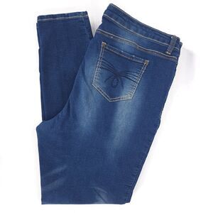 Revolution by Revolt Faded Jean Women 22W Dark Denim Stretch Tapered‎ Distressed